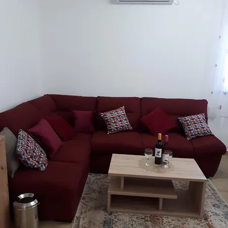 Apartament Marija *