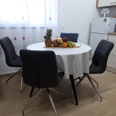 Apartament Marija *